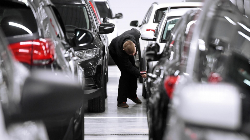 Продажи новых легковых автомобилей в России выросли