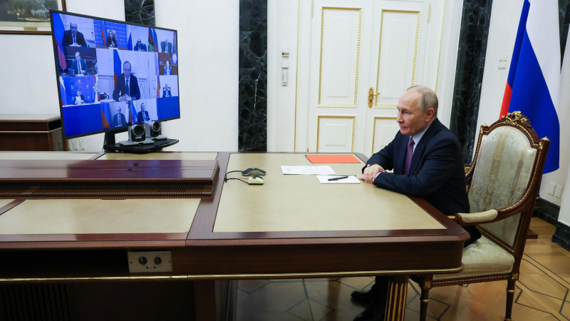 Совбез обсудит развитие отраслей по выпуску промтоваров двойного назначения