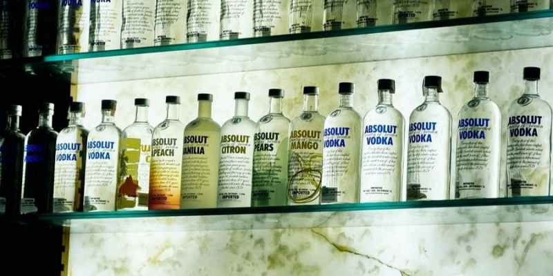 Зливаються. Виробник Absolut та Jameson готується закрити російське представництво